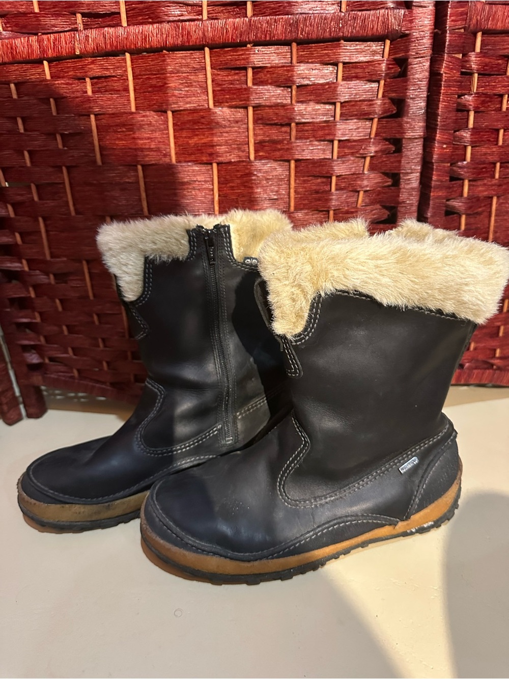 Merrell Black Genuine Leather Winter Boots with Cream Fur Trim